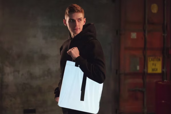 Шопер Manifest из светоотражающей ткани, серый